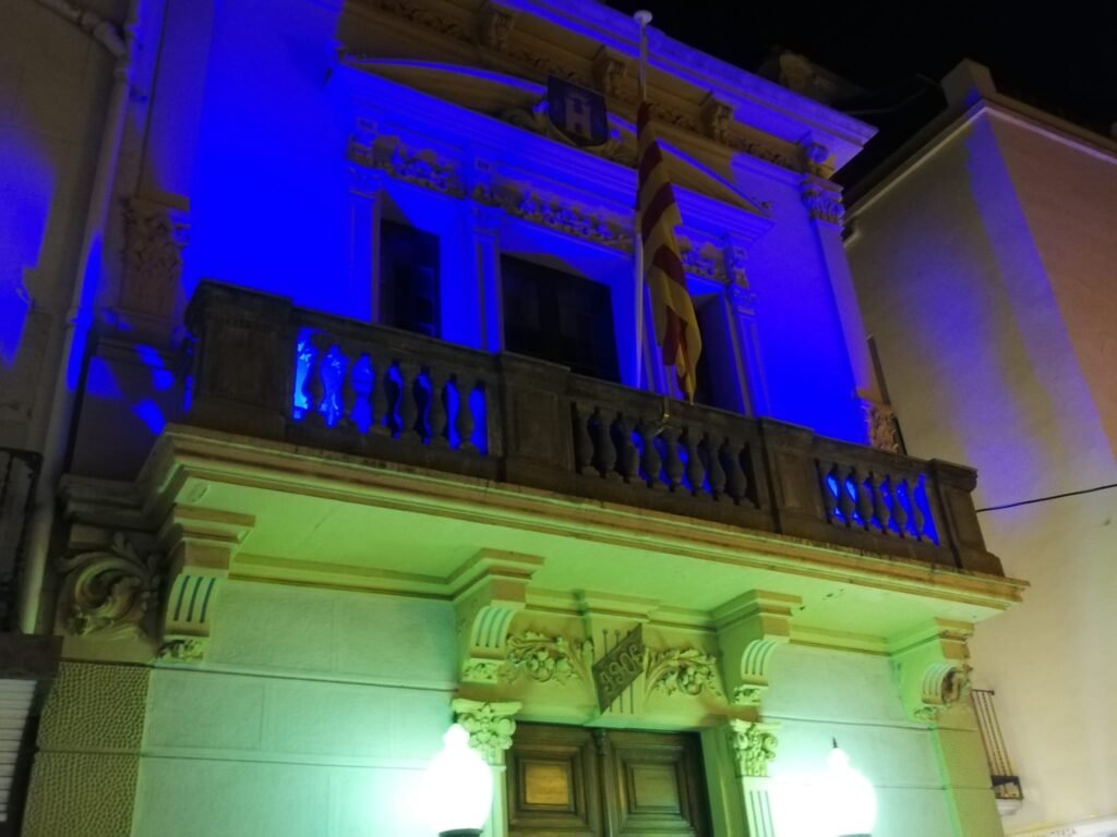 ce77576c 059e 4e70 98cb 3c0a2bb57e09 1