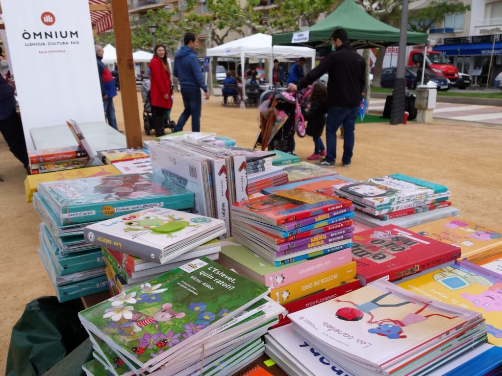 Tot a punt per a una nova edició de la Fira del Conte que enguany tindrà lloc als Jardins de l’1 d’octubre 7 20180505 105608 scaled 1