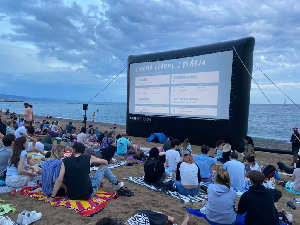 5 Cinema lliure a la platja2