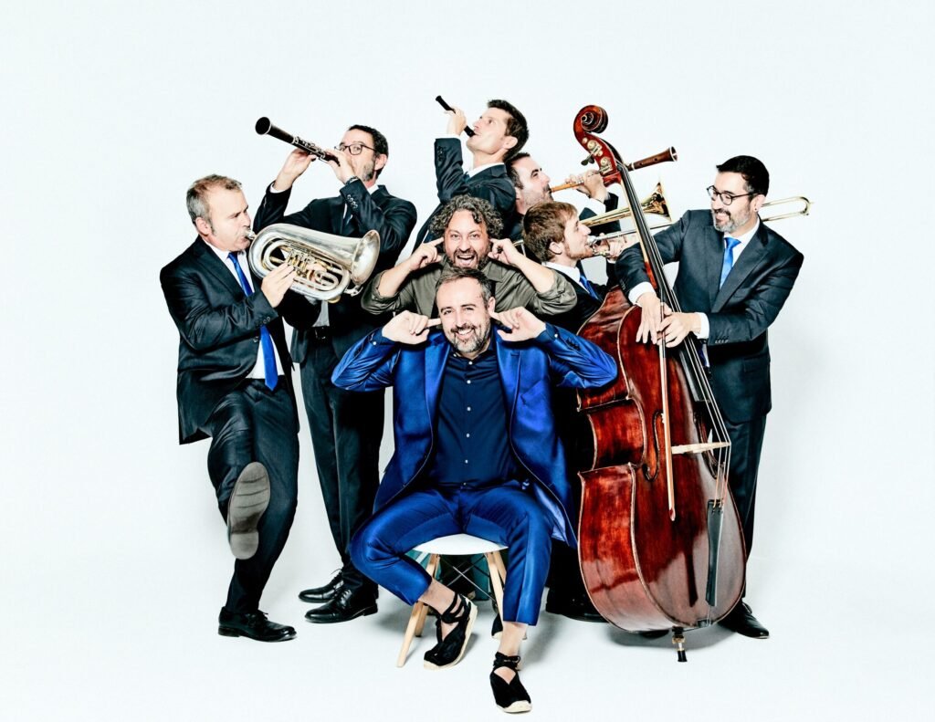 El Festival Amb So de Cobla inaugurarà la 9a edició amb el Vol.2 de Roger Mas amb la Cobla Sant Jordi- Ciutat de Barcelona 2 Roger Mas i la Cobla Sant Jordi Ciutat de Barcelona foto Michal Novak copia scaled 1