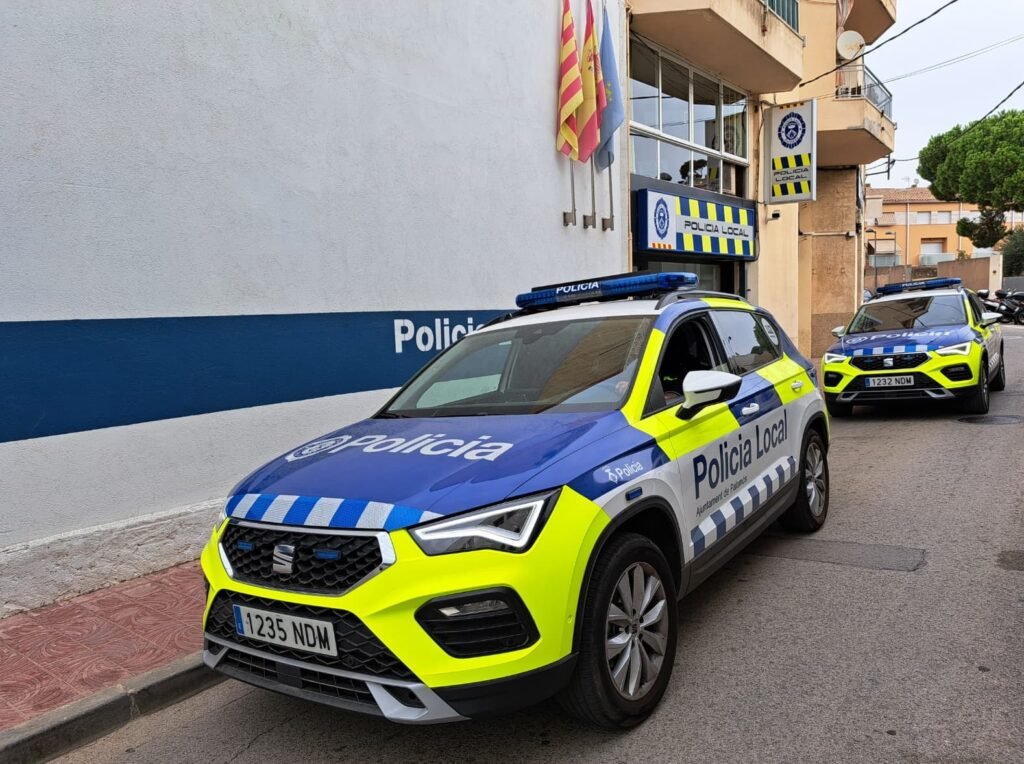 La Policia Local de Palamós incorpora dos nous cotxes patrulla al seu parc mòbil 6 a730a42e 6762 463f 9d7d 1bcd84ce0655 copia 1