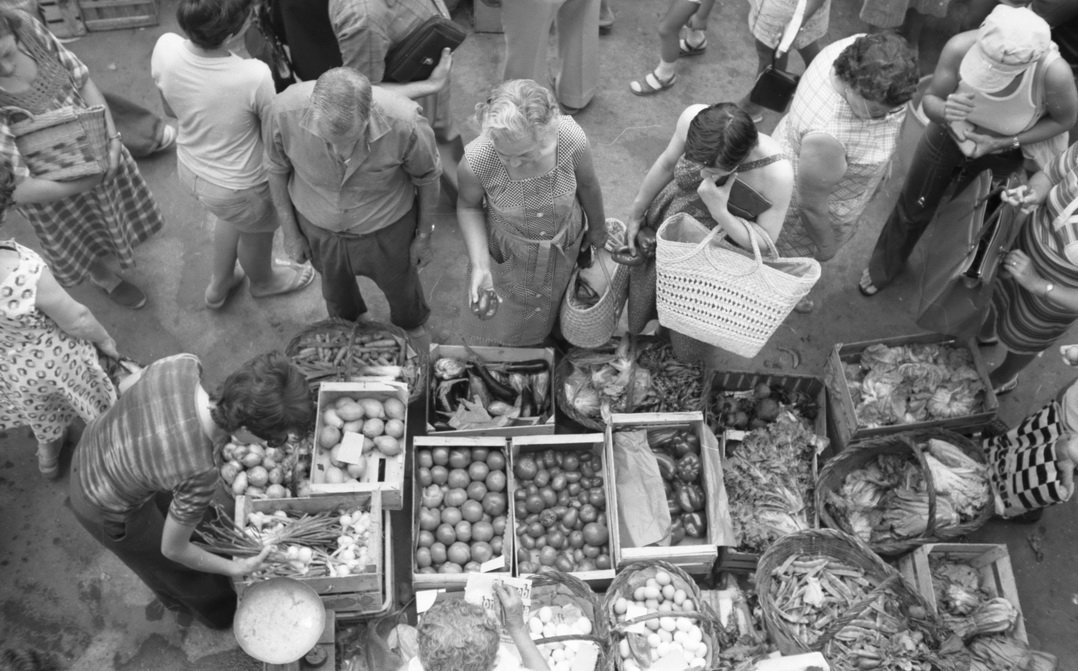 Palamós. Mercat al carrer Major, juliol 1977